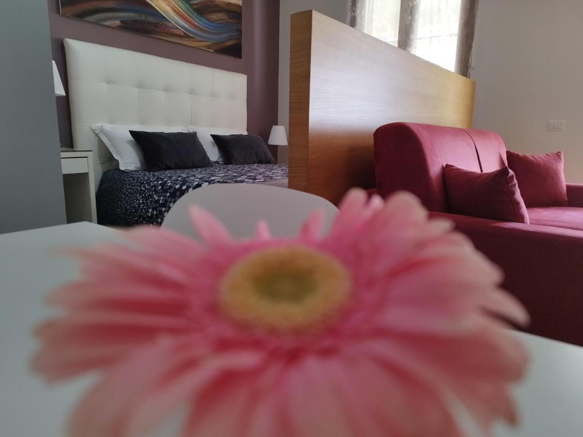 Casa Nicole Apartment Castelbuono  Luaran gambar